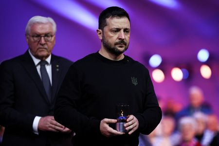 tagreuters.com2025binary_LYNXNPEL0Q0RB-VIEWIMAGE