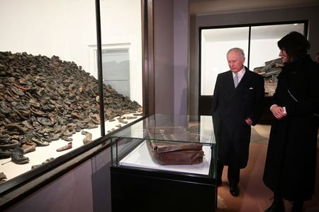 tagreuters.com2025binary_LYNXNPEL0Q0RJ-VIEWIMAGE