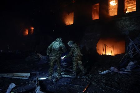 tagreuters.com2025binary_LYNXNPEL0R04Z-VIEWIMAGE