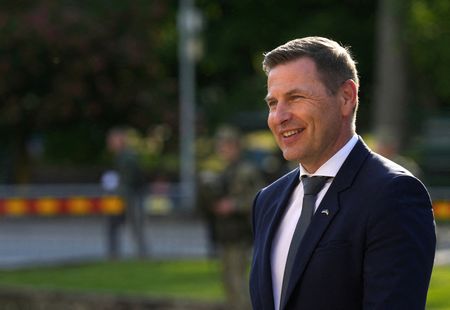 tagreuters.com2025binary_LYNXNPEL0S084-VIEWIMAGE