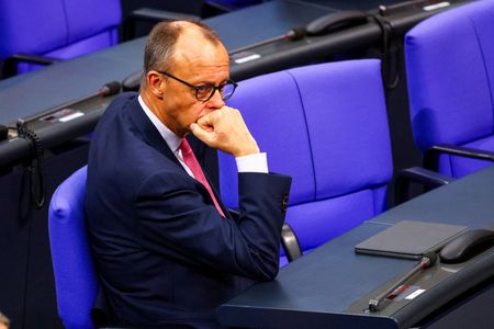 tagreuters.com2025binary_LYNXNPEL0U0AJ-VIEWIMAGE