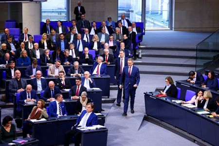 tagreuters.com2025binary_LYNXNPEL0U0DZ-VIEWIMAGE