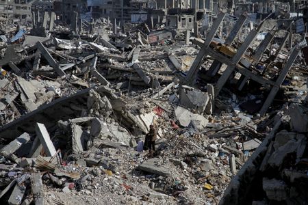 tagreuters.com2025binary_LYNXNPEL0U0KA-VIEWIMAGE