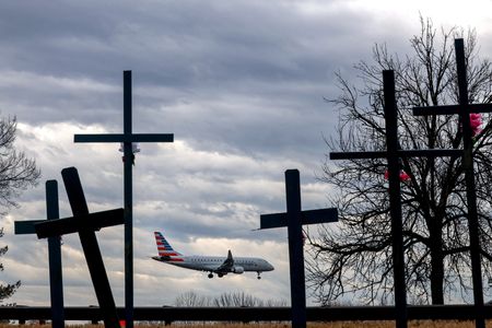 tagreuters.com2025binary_LYNXNPEL0U0W8-VIEWIMAGE