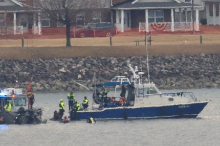 tagreuters.com2025binary_LYNXNPEL0U0W9-VIEWIMAGE