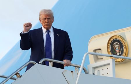 tagreuters.com2025binary_LYNXNPEL1E0CB-VIEWIMAGE