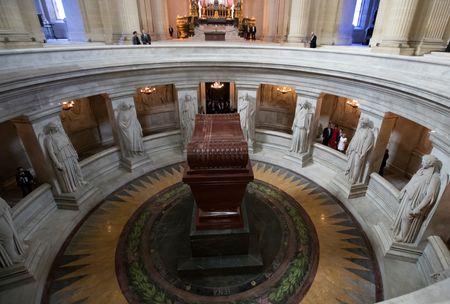 tagreuters.com2025binary_LYNXNPEL1F04M-VIEWIMAGE