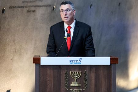 tagreuters.com2025binary_LYNXNPEL1H0BC-VIEWIMAGE