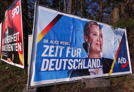 tagreuters.com2025binary_LYNXNPEL1L02G-VIEWIMAGE