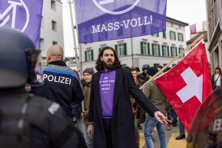 tagreuters.com2025binary_LYNXNPEL1L0AS-VIEWIMAGE