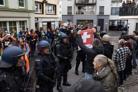 tagreuters.com2025binary_LYNXNPEL1L0AT-VIEWIMAGE