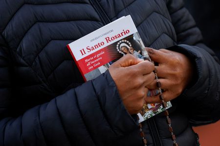 tagreuters.com2025binary_LYNXNPEL1M043-VIEWIMAGE