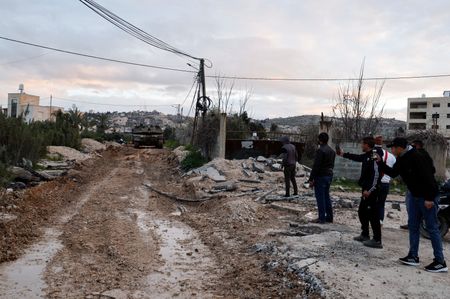 tagreuters.com2025binary_LYNXNPEL1M072-VIEWIMAGE