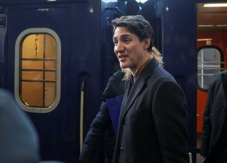 tagreuters.com2025binary_LYNXNPEL1N07P-VIEWIMAGE