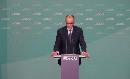 tagreuters.com2025binary_LYNXNPEL1O08Z-VIEWIMAGE