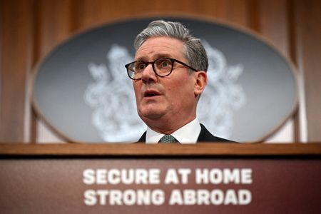 tagreuters.com2025binary_LYNXNPEL1O0NL-VIEWIMAGE