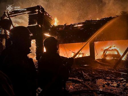 tagreuters.com2025binary_LYNXNPEL1P057-VIEWIMAGE