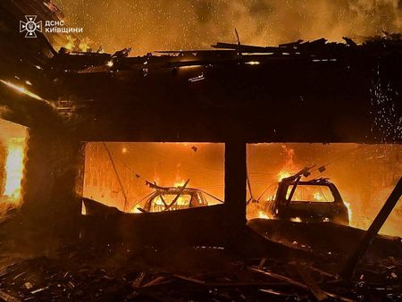 tagreuters.com2025binary_LYNXNPEL1P059-VIEWIMAGE