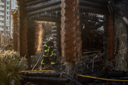 tagreuters.com2025binary_LYNXNPEL1P06H-VIEWIMAGE