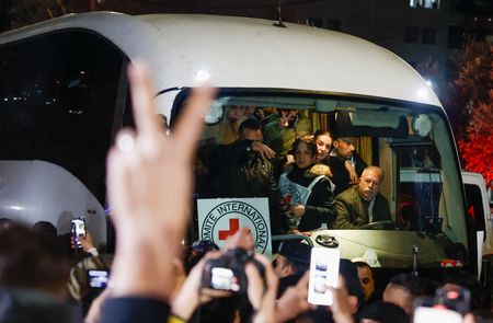 tagreuters.com2025binary_LYNXNPEL1Q002-VIEWIMAGE