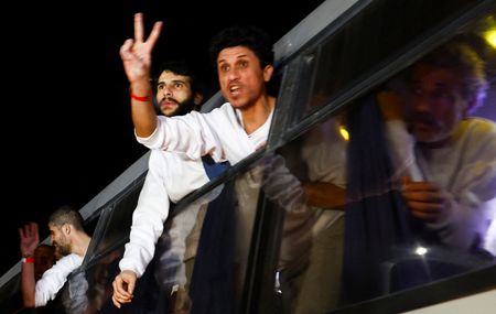 tagreuters.com2025binary_LYNXNPEL1Q03V-VIEWIMAGE