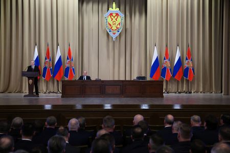 tagreuters.com2025binary_LYNXNPEL1Q0LP-VIEWIMAGE