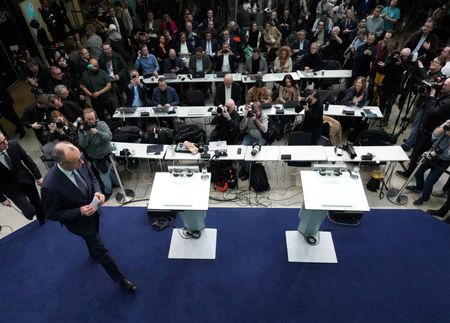 tagreuters.com2025binary_LYNXNPEL1Q0M6-VIEWIMAGE