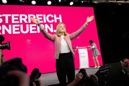 tagreuters.com2025binary_LYNXNPEL2106K-VIEWIMAGE