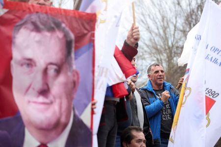 tagreuters.com2025binary_LYNXNPEL250PJ-VIEWIMAGE