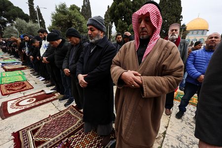 tagreuters.com2025binary_LYNXNPEL260HJ-VIEWIMAGE