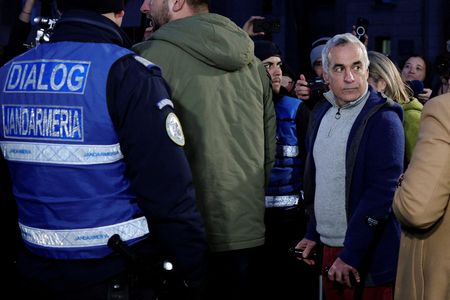 tagreuters.com2025binary_LYNXNPEL260Q2-VIEWIMAGE