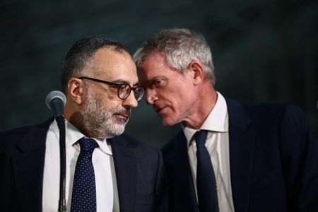 tagreuters.com2025binary_LYNXNPEL2L084-VIEWIMAGE