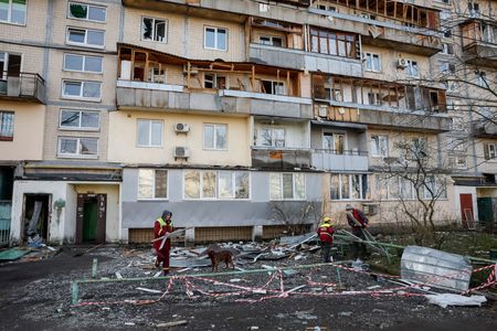 tagreuters.com2025binary_LYNXNPEL2M033-VIEWIMAGE