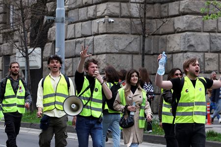 tagreuters.com2025binary_LYNXNPEL2N0W1-VIEWIMAGE