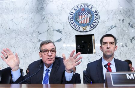 tagreuters.com2025binary_LYNXNPEL2O0O7-VIEWIMAGE