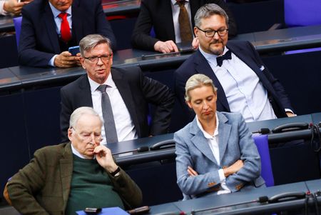 tagreuters.com2025binary_LYNXNPEL2O0VG-VIEWIMAGE