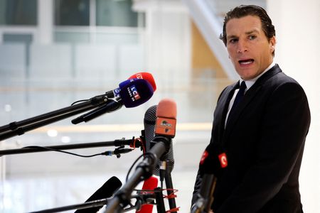 tagreuters.com2025binary_LYNXNPEL2O0WD-VIEWIMAGE