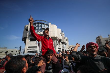 tagreuters.com2025binary_LYNXNPEL2P0T2-VIEWIMAGE