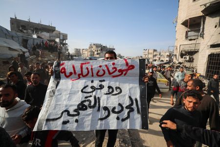 tagreuters.com2025binary_LYNXNPEL2P0T3-VIEWIMAGE