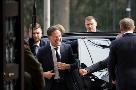 tagreuters.com2025binary_LYNXNPEL2P0W9-VIEWIMAGE