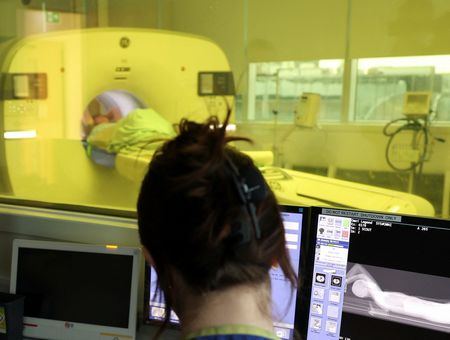 tagreuters.com2025binary_LYNXNPEL2Q06X-VIEWIMAGE