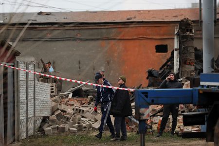 tagreuters.com2025binary_LYNXNPEL2Q0DI-VIEWIMAGE