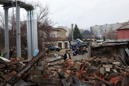 tagreuters.com2025binary_LYNXNPEL2Q0DR-VIEWIMAGE