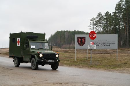 tagreuters.com2025binary_LYNXNPEL2Q0KU-VIEWIMAGE