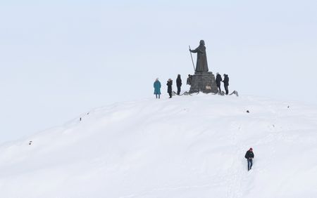 tagreuters.com2025binary_LYNXNPEL2Q0WQ-VIEWIMAGE