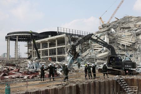 tagreuters.com2025binary_LYNXNPEL2S015-VIEWIMAGE