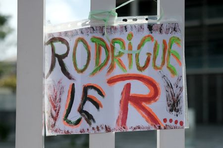 tagreuters.com2025binary_LYNXNPEL2T01X-VIEWIMAGE