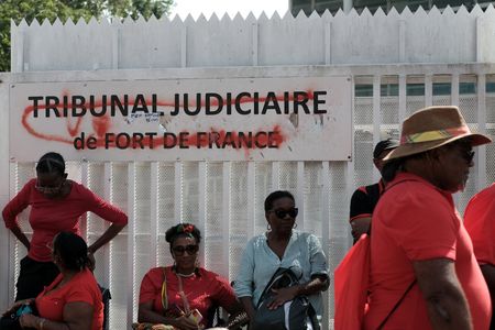 tagreuters.com2025binary_LYNXNPEL2T023-VIEWIMAGE