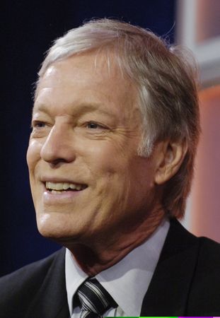 tagreuters.com2025binary_LYNXNPEL2T053-VIEWIMAGE