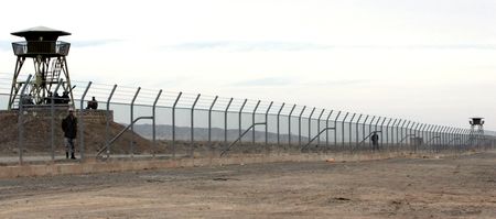 tagreuters.com2025binary_LYNXNPEL301U8-VIEWIMAGE